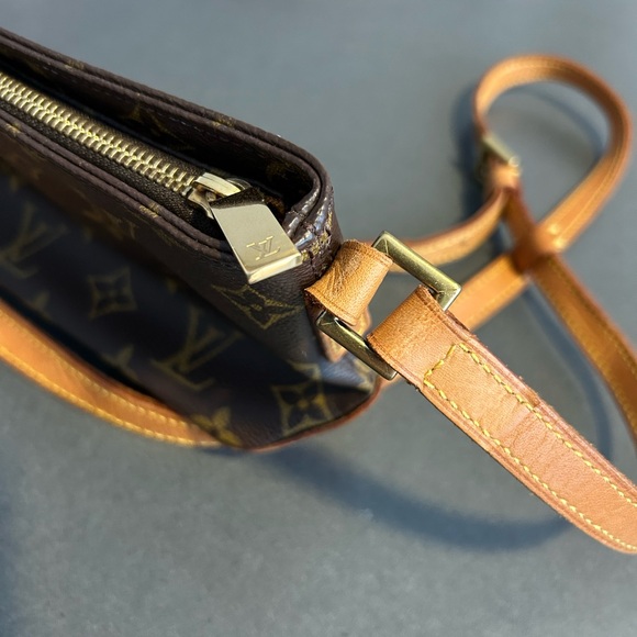 Authentic Louis Vuitton Classic Monogram trotteur crossbody Shoulder Bag - Picture 7 of 12